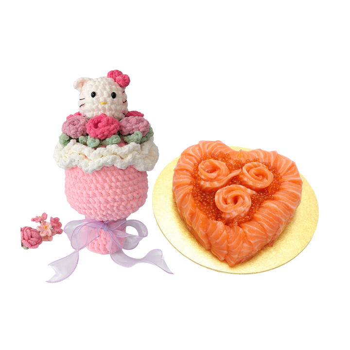 Combo Set (Plush Bouquet & Sashimi Cake)